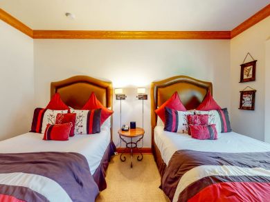 Stunning Beaver Creek Vacation Home Sleeps 8 Walk to Lifts Stunning Beaver Creek Vacation Home Sleeps 8 Walk to Lifts