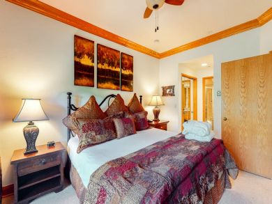 Stunning Beaver Creek Vacation Home Sleeps 8 Walk to Lifts Stunning Beaver Creek Vacation Home Sleeps 8 Walk to Lifts