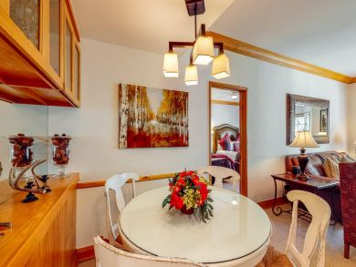 Stunning Beaver Creek Vacation Home Sleeps 8 Walk to Lifts Stunning Beaver Creek Vacation Home Sleeps 8 Walk to Lifts