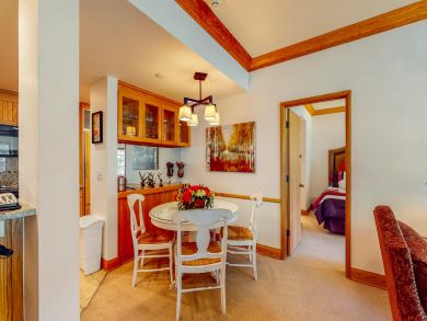 Stunning Beaver Creek Vacation Home Sleeps 8 Walk to Lifts Stunning Beaver Creek Vacation Home Sleeps 8 Walk to Lifts