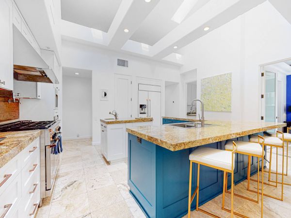 Totally Private 5 Bedroom Villa with Pool in Palm Springs