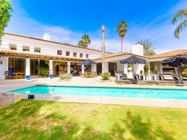 Totally Private 5 Bedroom Villa with Pool in Palm Springs
