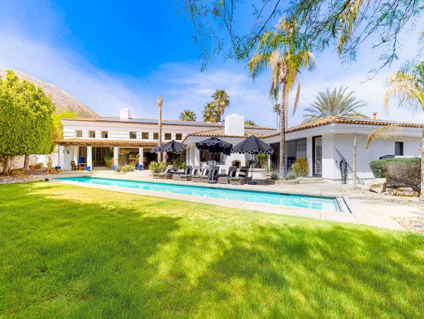 Totally Private 5 Bedroom Villa with Pool in Palm Springs