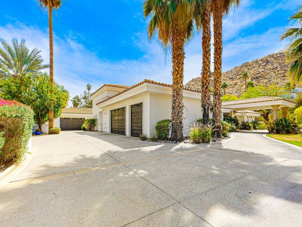 Totally Private 5 Bedroom Villa with Pool in Palm Springs
