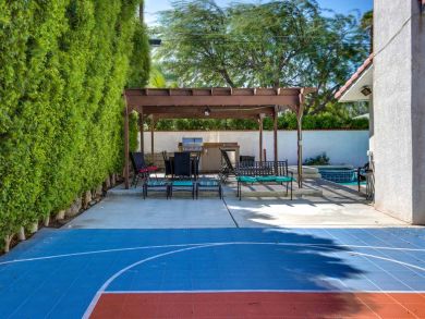 Seven Bedrooms Vacation Pool Home in Palm Springs
