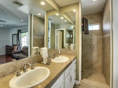 Seven Bedrooms Vacation Pool Home in Palm Springs