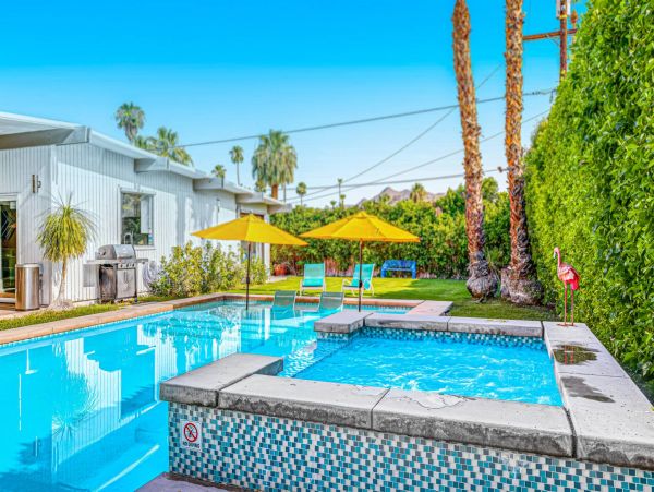 Palm Springs Luxury Vacation Pool Home Four Bedrooms