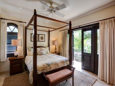 Barbados Home 942572
