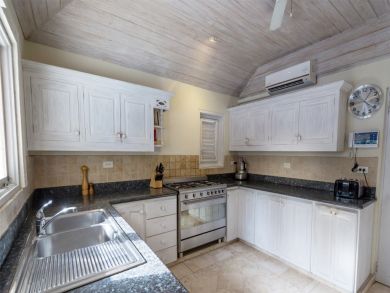 Barbados Home 942583