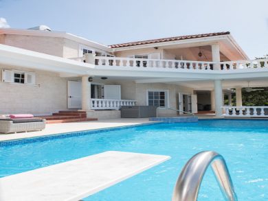 Barbados Home 942587