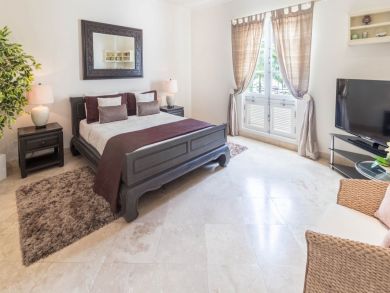 Barbados Condo 942625