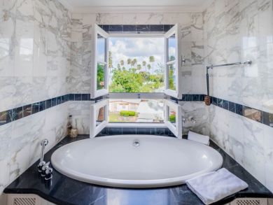 Barbados Condo 942625