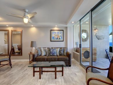 Oceanfront 2 Bedroom Vacation Condo Sleeps 4 Guests in Kihei Oceanfront 2 Bedroom Vacation Condo Sleeps 4 Guests in Kihei