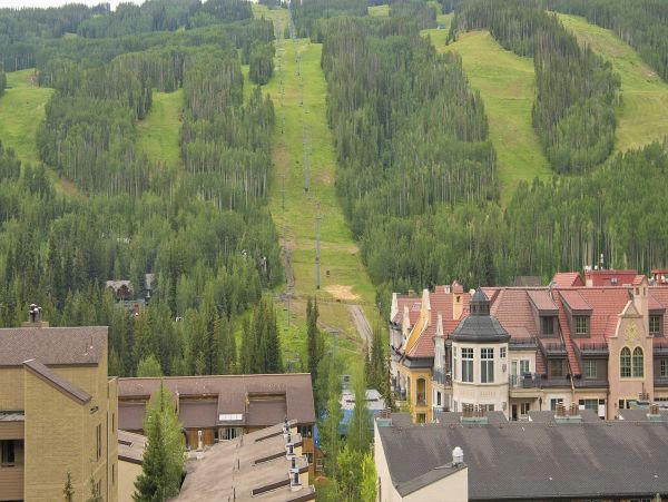 Right in Lionshead Walk to Gondola