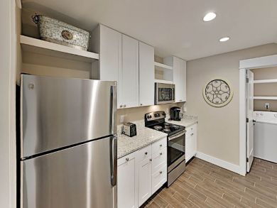 Spacious Destin Vacation Cottages Sleeps 50 Guests