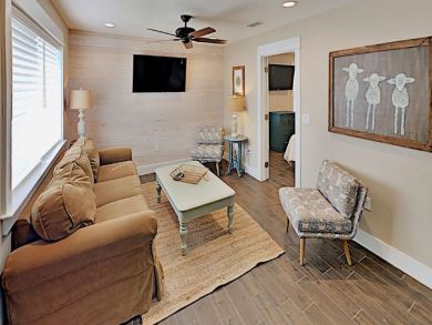 Spacious Destin Vacation Cottages Sleeps 50 Guests