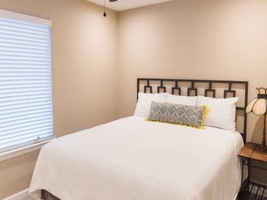Spacious Destin Vacation Cottages Sleeps 50 Guests
