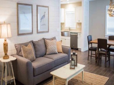 Spacious Destin Vacation Cottages Sleeps 50 Guests