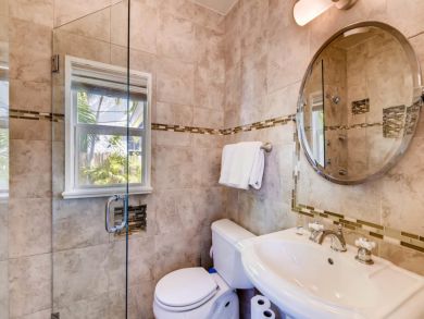 West Palm Beach Vacation Home Sleeps 10 Guests