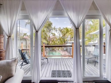 West Palm Beach Vacation Home Sleeps 10 Guests