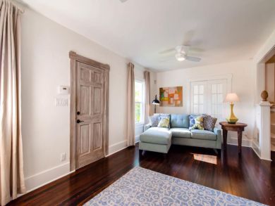 West Palm Beach Vacation Home Sleeps 10 Guests