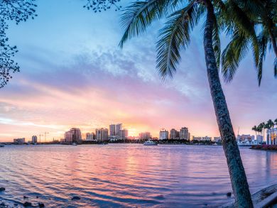 West Palm Beach Vacation Home Sleeps 10 Guests