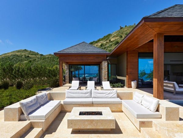 Gorgeous Vacation Rental Located on Beach with Ocean Views