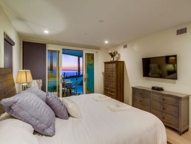 Stunning Condo with Breathtaking Views in La Jolla Stunning Condo with Breathtaking Views in La Jolla