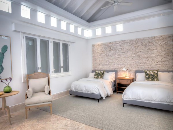 Private 6 Bedroom Cottage Villa