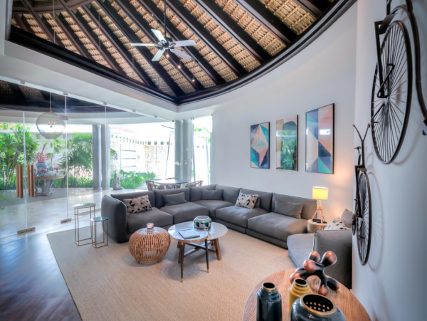Private 6 Bedroom Cottage Villa