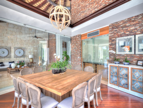Private 6 Bedroom Cottage Villa