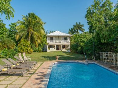 Jamaica Home 942883