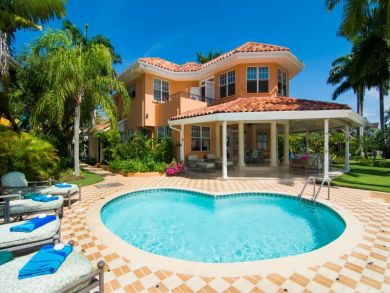Jamaica Home 942889
