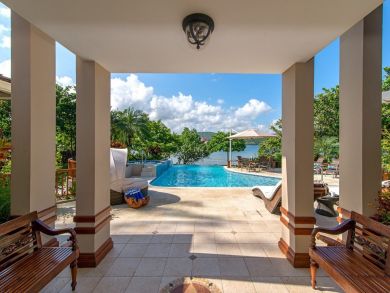 Jamaica Home 942911