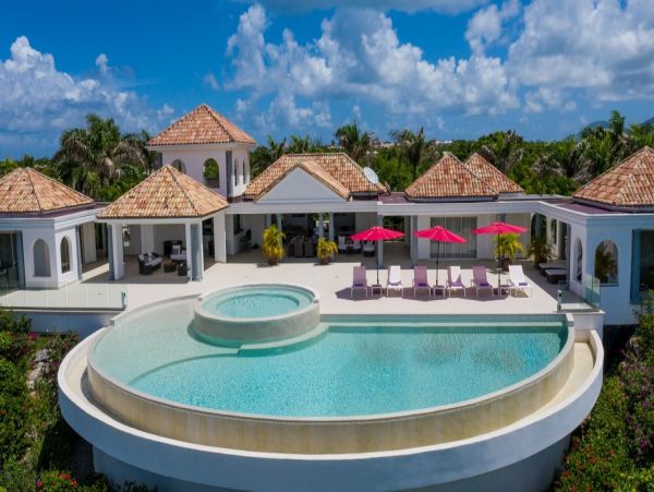 Luxury Vacation Villa in St. Maarten with Amazing Ocean Views