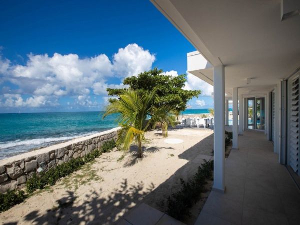 Luxury Beachfront Villa in Saint Martin | Sunset Views