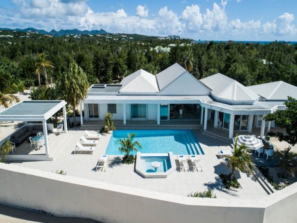 Luxury Beachfront Villa in Saint Martin | Sunset Views