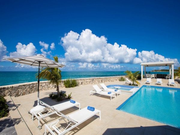 Luxury Beachfront Villa in Saint Martin | Sunset Views