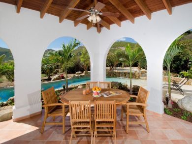 ST. MARTIN 5 BEDROOM 4.5 BATH POOL VILLA