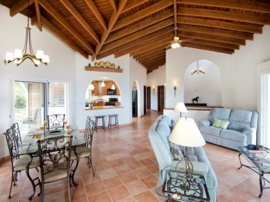 ST. MARTIN 5 BEDROOM 4.5 BATH POOL VILLA