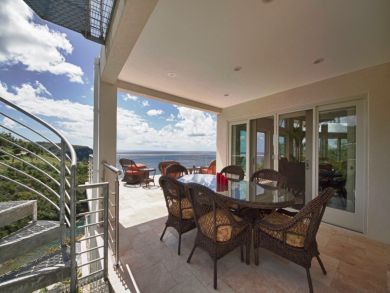 Beautiful Six Bedroom on Trou Rolland Bay