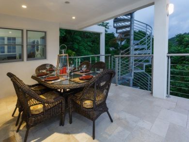 Beautiful Six Bedroom on Trou Rolland Bay