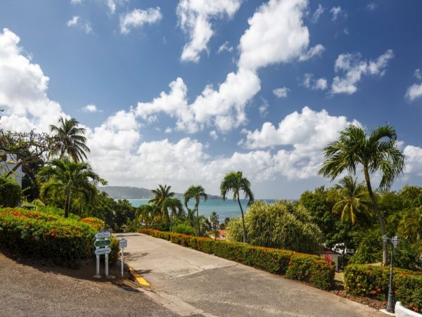 St Lucia Luxury Vacation Villa Short Walk to Beach
