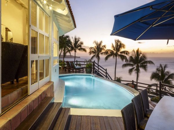 St Lucia Luxury Vacation Villa Short Walk to Beach