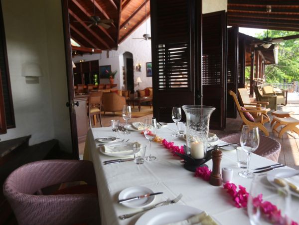 Oceanfront 4 Bedroom Home Sleeps 8 Guests in St. Lucia