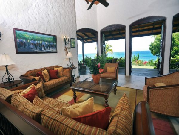 Oceanfront 4 Bedroom Home Sleeps 8 Guests in St. Lucia