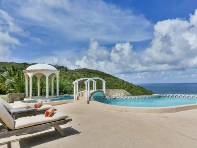 Large 4 Bedroom Ocean View Estate