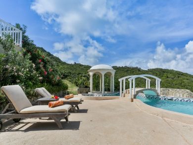 Large 4 Bedroom Ocean View Estate
