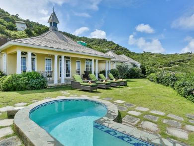 Large 4 Bedroom Ocean View Estate