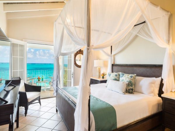 On Beach Turks and Caicos Vacation Home Private Pool